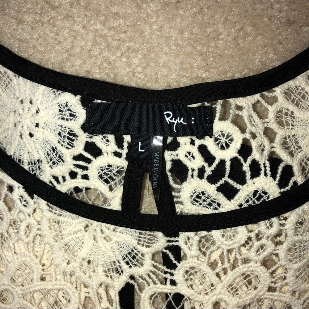 Cream Lace Peplum Bow Back Top - Picture 6 of 8